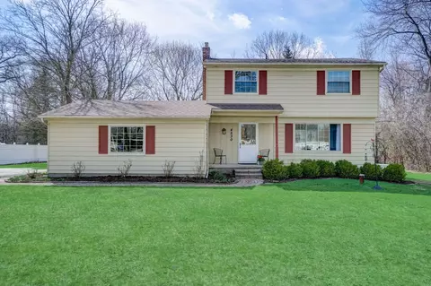 4530 Rohr Rd, Lake Orion, MI 48359