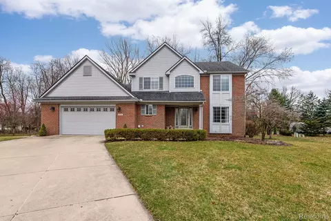 31181 Pickford Ave, Livonia, MI 48152