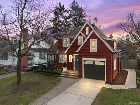 1531 Beaufield St, Ferndale, MI 48220