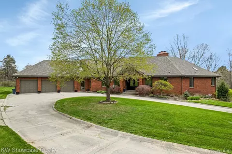 7892 7 Mile Rd, Northville, MI 48167