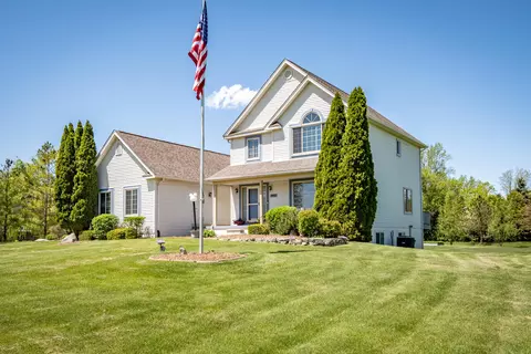 9455 Brookville Rd, Plymouth, MI 48170