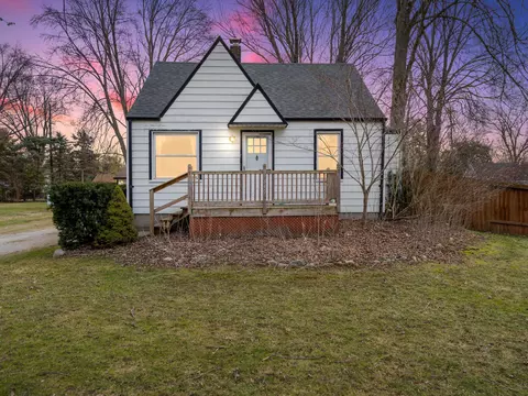 37840 Elmite St, Harrison, MI 48045