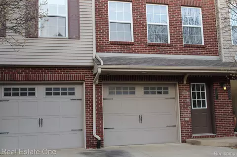 2202 Knotty Pine Trl #124, Howell, MI 48855