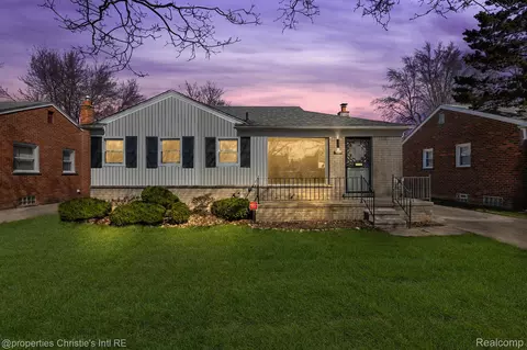 411 Greenwood St, Inkster, MI 48141