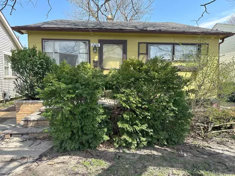 2170 Morris Ave, Lincoln Park, MI 48146