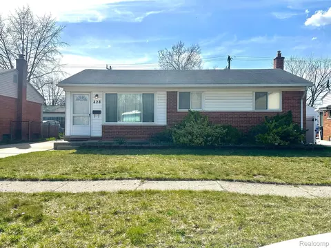 428 Darwin St, Westland, MI 48186