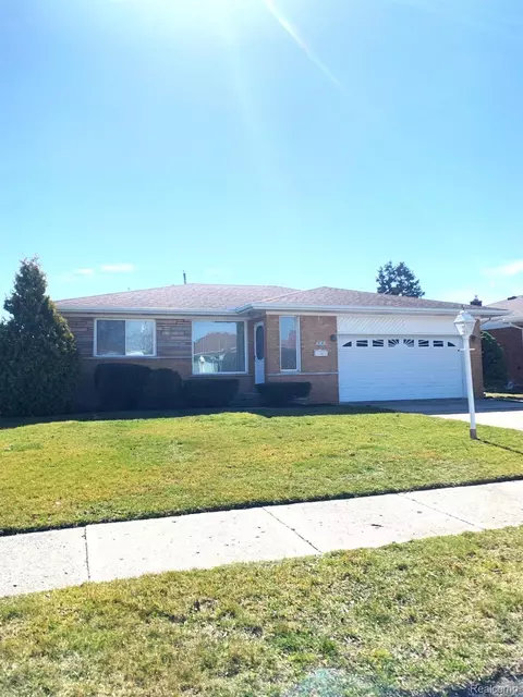 8240 Marian St, Warren, MI 48093