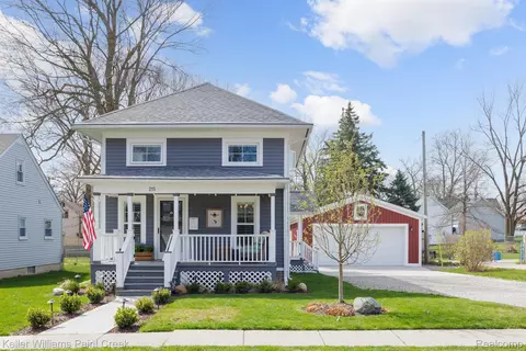 215 Benjamin St, Romeo, MI 48065