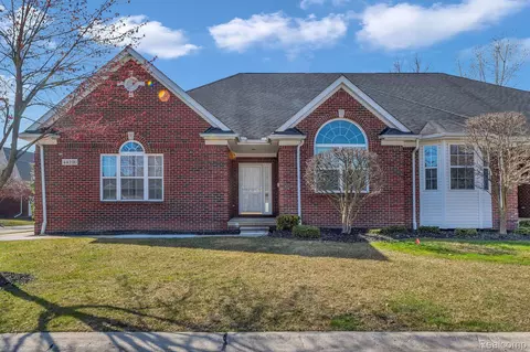 44196 Orion Dr, Sterling Heights, MI 48314