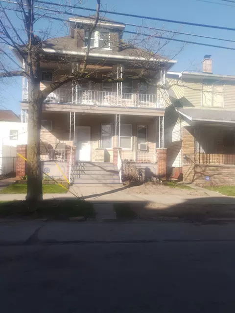 9415 Brombach St, Hamtramck, MI 48212