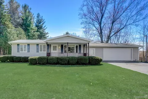 5361 Barnes Rd, Millington, MI 48746