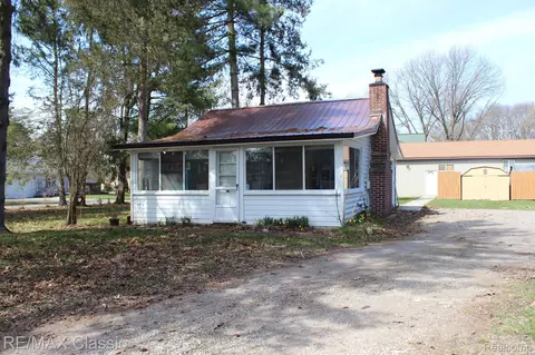 10792 Frankfort, Pinckney, MI 48169