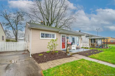 167 W Shevlin Ave, Hazel Park, MI 48030