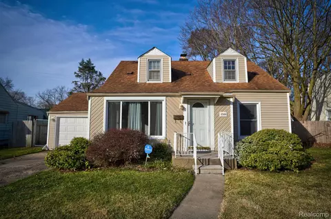 2569 Thomas St, Flint, MI 48504