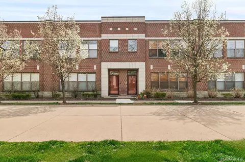 60 W Bethune St, Detroit, MI 48202