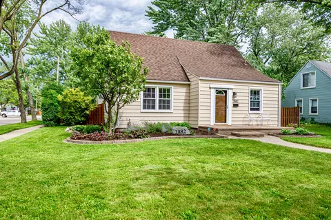2882 Cummings Ave, Berkley, MI 48072