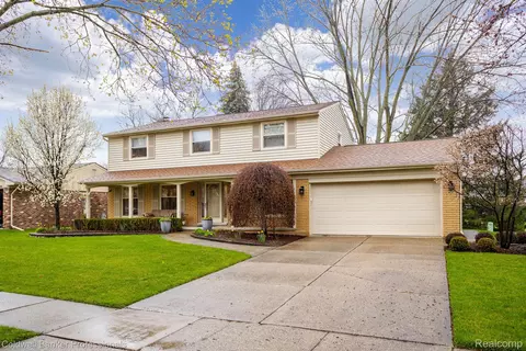 35516 Bennett St, Livonia, MI 48152