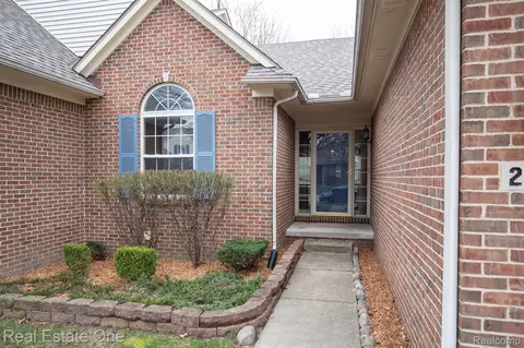 22853 Coachlight Cir, Taylor, MI 48180