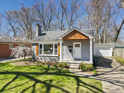 3230 Parker Dr, Royal Oak, MI 48073