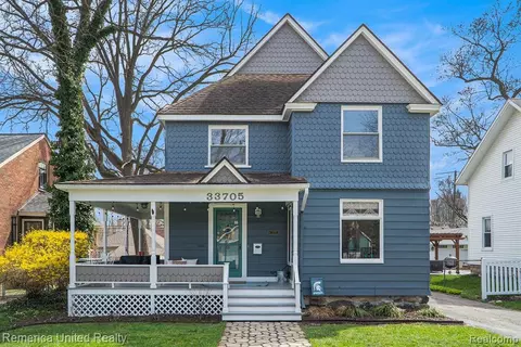 33705 Oakland St, Farmington, MI 48335