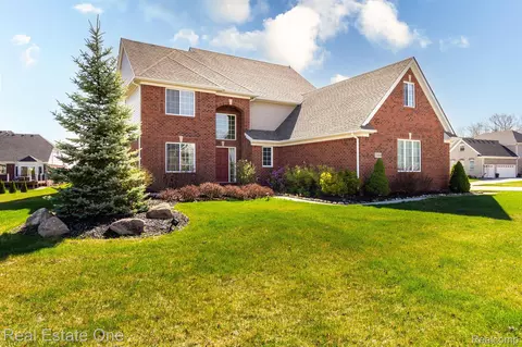 23804 W Enclave Dr, Lyon, MI 48178