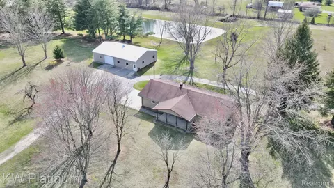 4140 Harrington Rd, Croswell, MI 48422