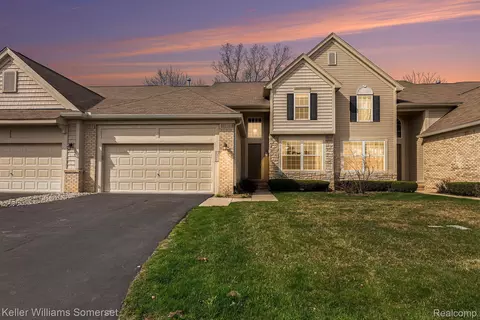 1321 Hollins Hall Ln, Troy, MI 48085