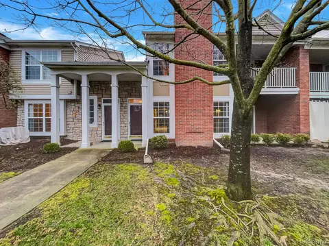 44847 Marigold Dr, Sterling Heights, MI 48314