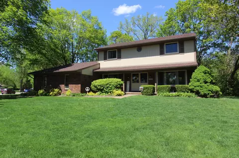 2105 Keylon Dr, West Bloomfield, MI 48324