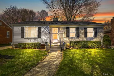 9819 Mayfield St, Livonia, MI 48150