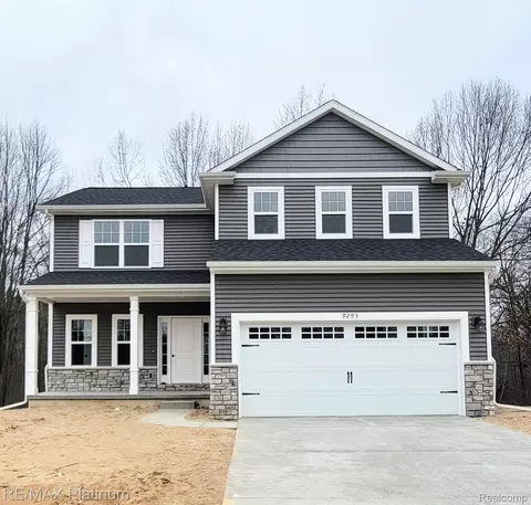13167 Westwinds Dr, Fenton, MI 48451