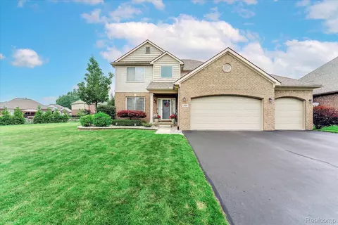 450 State St, Oxford, MI 48371