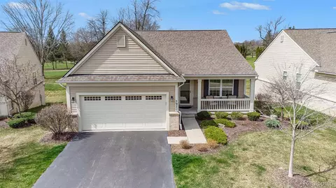5971 Baypointe Blvd, Independence, MI 48346