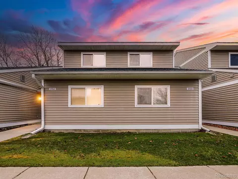 2152 Stone School Cir, Ann Arbor, MI 48108