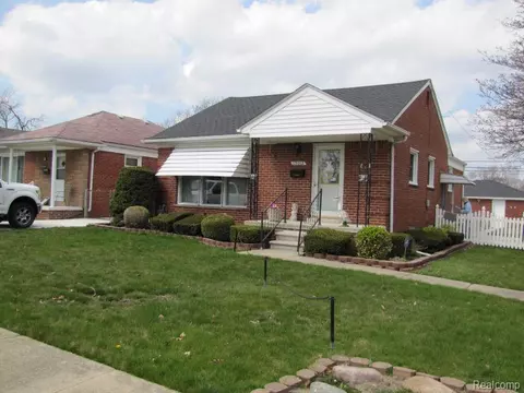 13012 Peach St, Southgate, MI 48195