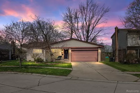 44286 Postmill Crt Ct, Canton, MI 48187