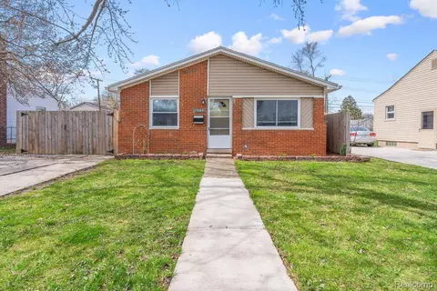 7584 Pelham Rd, Taylor, MI 48180