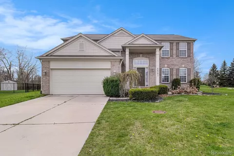 56291 Hastings Dr, Macomb, MI 48042