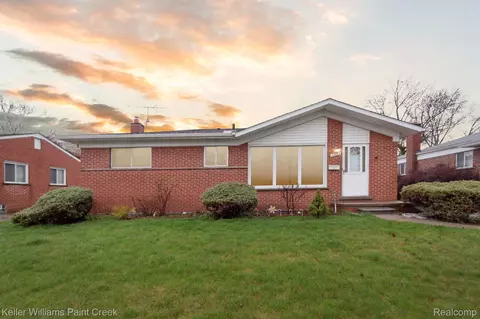 23223 Panama Ave, Warren, MI 48091