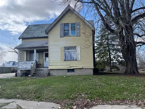 1294 S Belle River Ave, Marine City, MI 48039