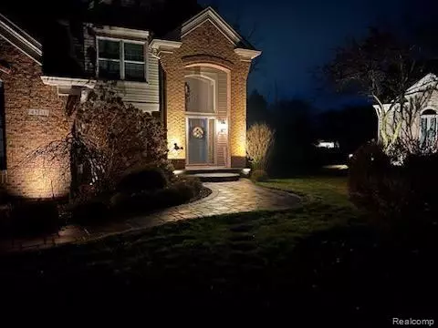 45711 Morningside Crt Ct, Canton, MI 48187