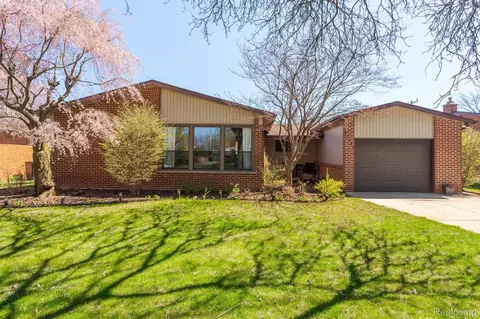14348 Denne St, Livonia, MI 48154