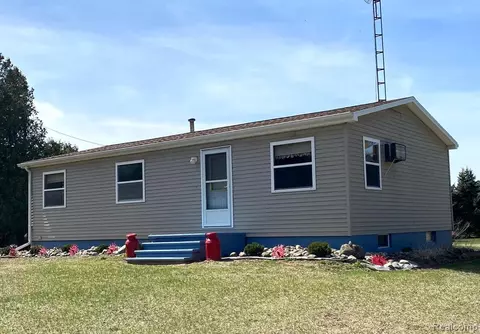 1551 N Thomas Rd N, Bad Axe, MI 48413