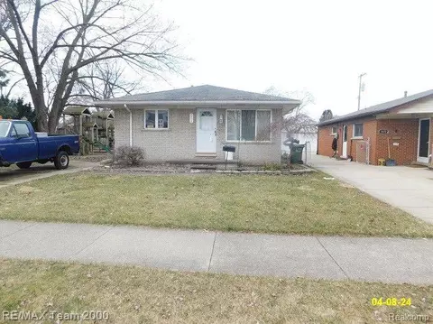 5878 Buckingham Ave, Allen Park, MI 48101