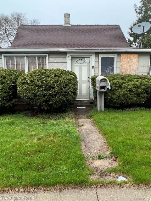2995 Alvina Ave, Warren, MI 48091