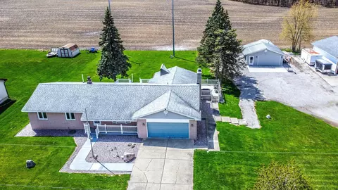 4330 Van Vleet Rd, Clayton, MI 48473