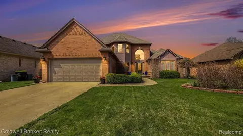 54163 Mark Richard Dr, Macomb, MI 48042