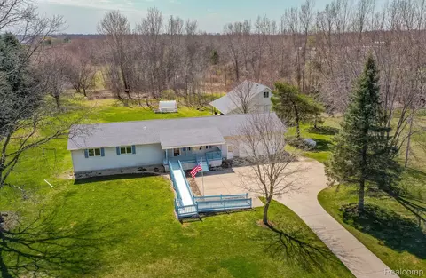 10178 E Richfield Rd, Richfield, MI 48423
