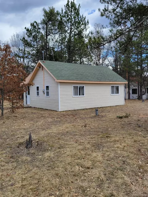 1799 E M 72, Grayling, MI 49738