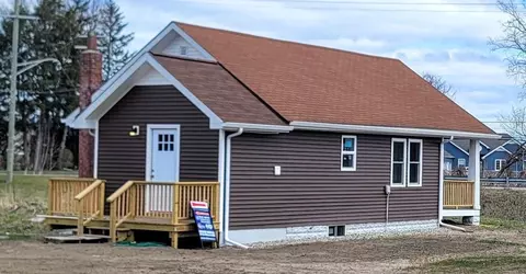 6515 Lakeshore Rd, Burtchville, MI 48059